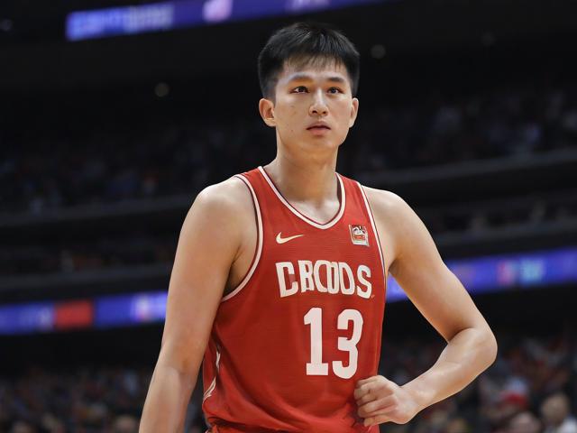 jiuyou.com_ CBA联赛多场焦点战精彩纷呈，球迷叫好，cba对战