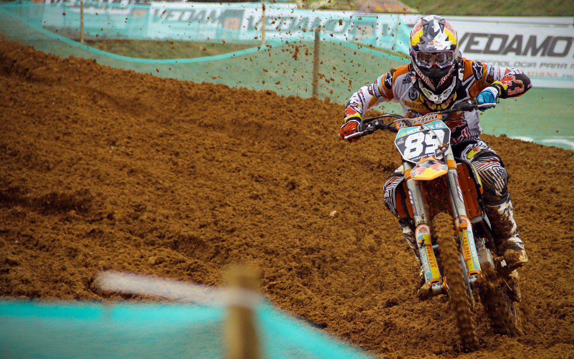 张雨霏赛场状态持续火热，张雨霏比赛现场