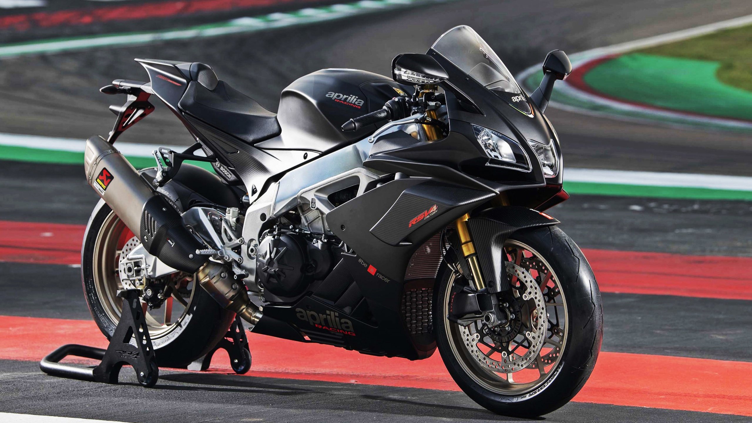 青训体系引入阶段目标设置机制按年龄推进核心训练内容，青训训练时间