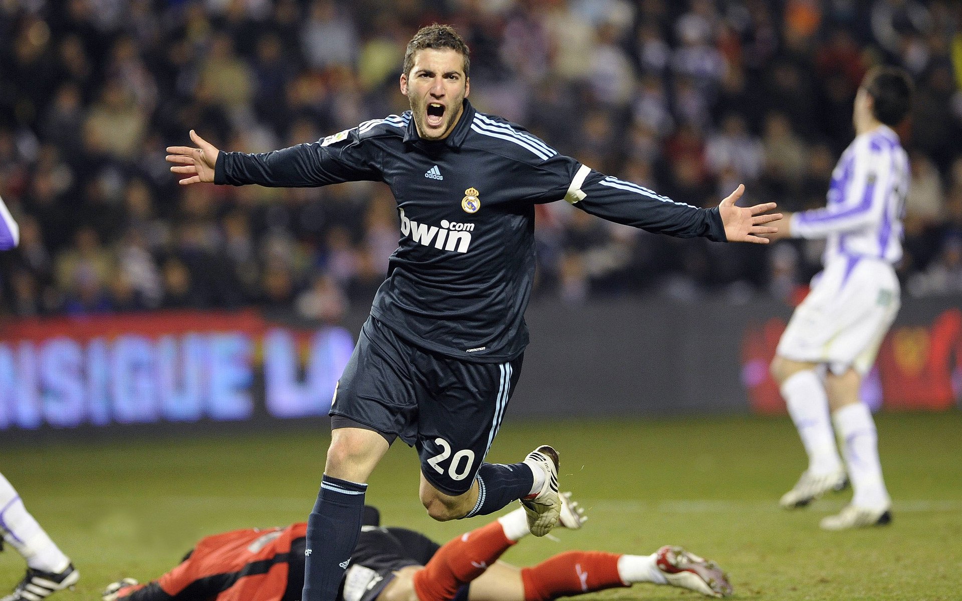 九游游戏中心-史上最年轻“欧洲金靴”得主深度揭秘，最年轻的欧洲金靴